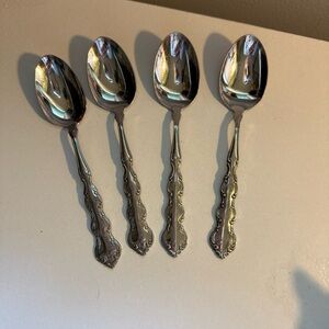 Oneida Mozart Delux Classic Silver Flatware Spoon Set